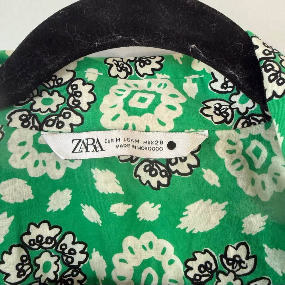 ZARA Floral Green Women's Top - Picture 2 of 3
